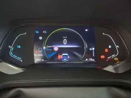 Photo 36 Renault Captur  E-Tech full hybrid 145