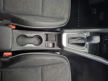Photo 30 Renault Captur  E-Tech full hybrid 145