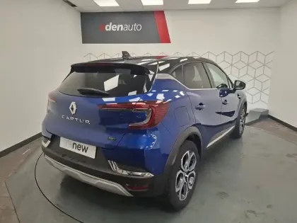 Photo 12 Renault Captur  E-Tech full hybrid 145