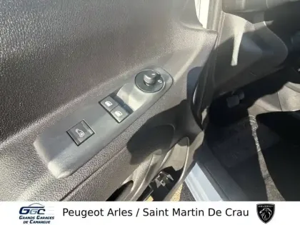 Photo 14 Peugeot Partner E- CA XL 100 KW (136 CH) BATTERIE 50 KWH
