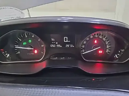 Photo 9 Peugeot 2008  PureTech 130ch S&S BVM6