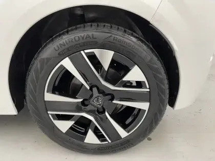 Photo 15 Peugeot 208  Electrique 50 kWh 136ch