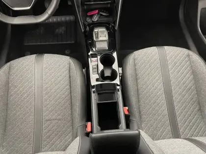 Photo 24 Peugeot 208  Electrique 50 kWh 136ch
