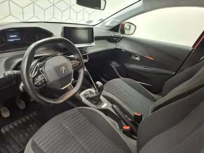 Photo 32 Peugeot 208  PureTech 75 S&S BVM5