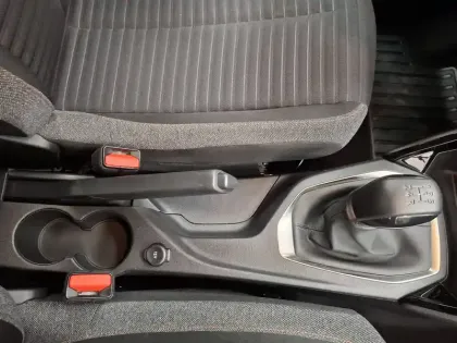Photo 27 Peugeot 208  PureTech 75 S&S BVM5