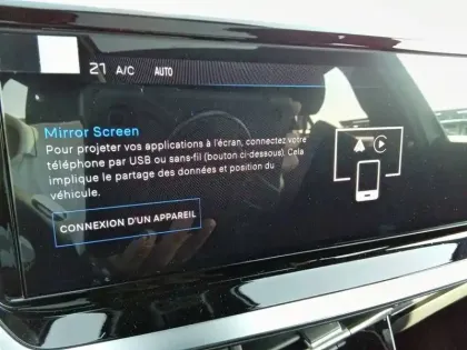 Photo 20 Peugeot 2008  Hybrid 145 e-DCS6