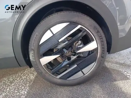 Photo 10 Peugeot 408  Hybrid 145 e-DCS6