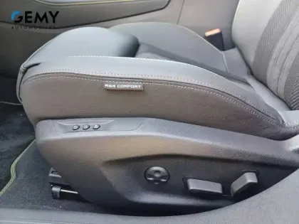 Photo 13 Peugeot 408  Hybrid 145 e-DCS6