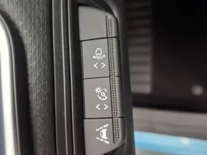 Photo 40 Renault Clio  E-Tech 140