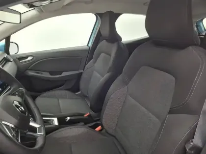 Photo 38 Renault Clio  E-Tech 140