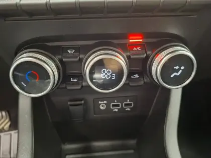 Photo 44 Renault Clio  E-Tech 140