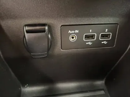 Photo 43 Renault Clio  E-Tech 140