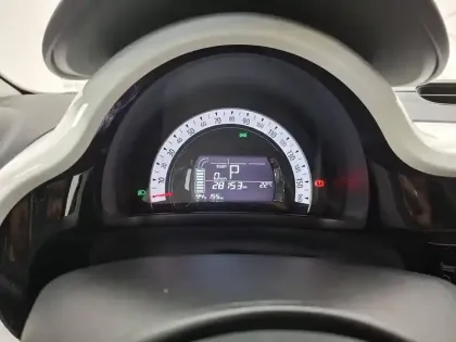 Photo 39 Renault Twingo  III E-Tech