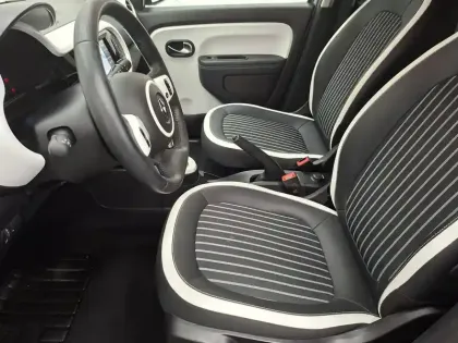 Photo 27 Renault Twingo  III E-Tech