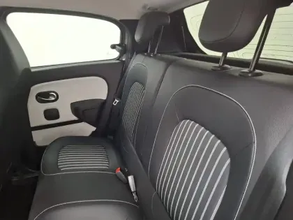 Photo 21 Renault Twingo  III E-Tech
