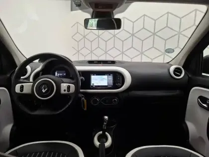 Photo 24 Renault Twingo  III E-Tech