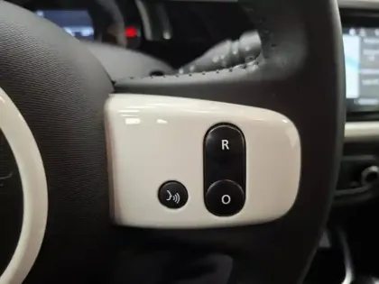 Photo 32 Renault Twingo  III E-Tech