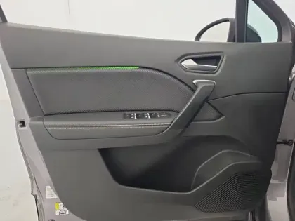 Photo 19 Renault Captur  E-Tech full hybrid 145