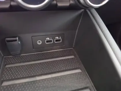 Photo 39 Renault Captur  E-Tech full hybrid 145