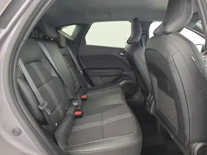 Photo 24 Renault Captur  E-Tech full hybrid 145