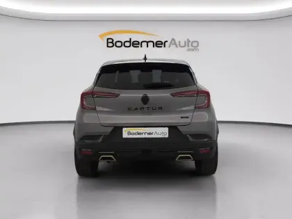 Photo 12 Renault Captur  E-Tech full hybrid 145