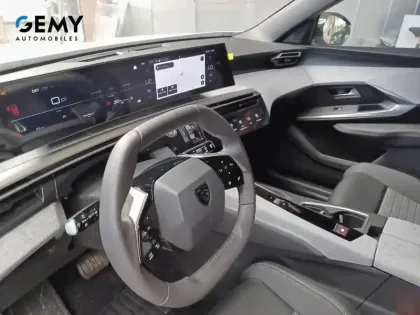 Photo 13 Peugeot 5008  Hybrid 145 ch e-DCS6