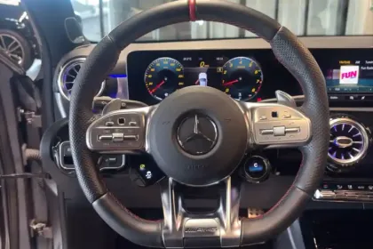 Photo 22 Mercedes Classe A  35 Mercedes-AMG 7G-DCT Speedshift AMG 4Matic