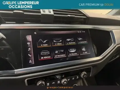 Photo 14 Audi Q3  35 TDI 150ch S line S tronic 7