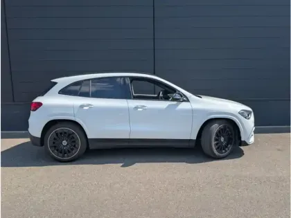 Photo 5 Mercedes GLA 180 