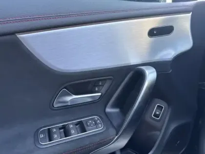 Photo 13 Mercedes CLA  220 d Coupé AMG Line