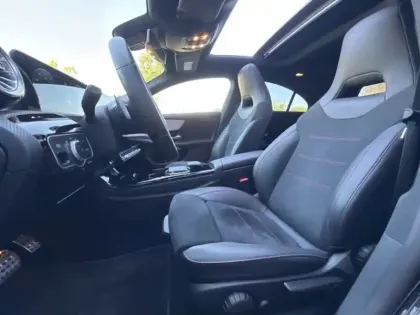 Photo 14 Mercedes CLA  220 d Coupé AMG Line