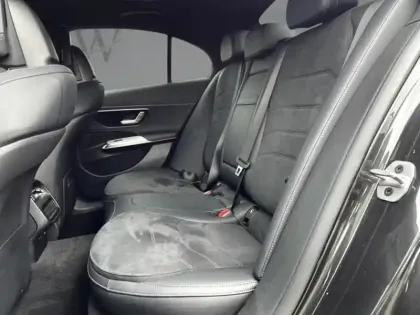 Photo 17 Mercedes Classe E  220 d AMG Line Berlin