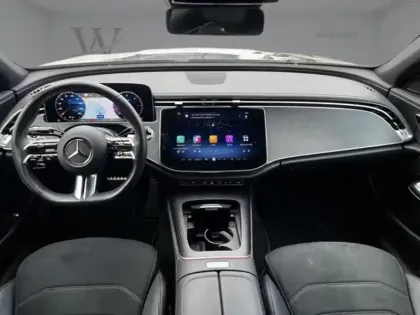 Photo 10 Mercedes Classe E  220 d AMG Line Berlin