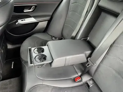 Photo 18 Mercedes Classe E  220 d AMG Line Berlin