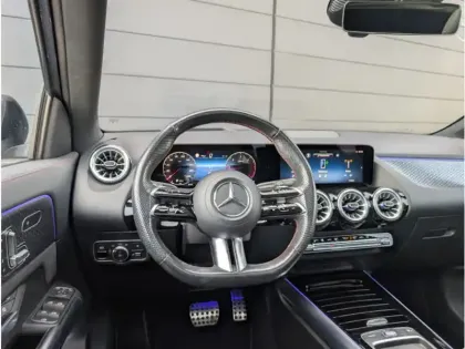 Photo 11 Mercedes GLA 180 d 