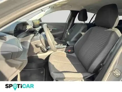 Photo 11 Peugeot 208  e- 136ch Style