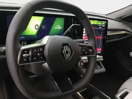 Photo 14 Renault Scenic  E-Tech Electric 220ch 87kWh Techno grande autonomie -25