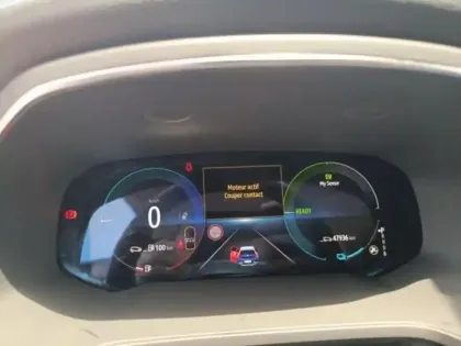 Photo 12 Renault Captur  1.6 E-Tech hybride 145ch Techno