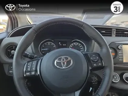 Photo 8 Toyota Yaris  110 VVT-i Ultimate CVT 5p