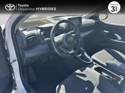 Photo 8 Toyota Yaris  116h Design 5p