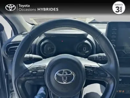 Photo 12 Toyota Yaris  116h Design 5p