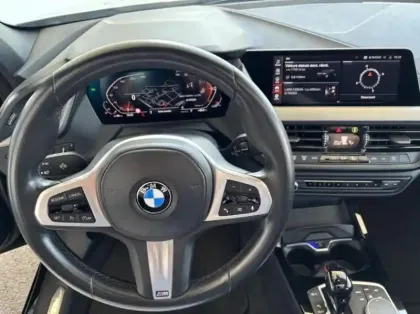 Photo 11 BMW Serie 1 Série 1 118iA 136ch M Sport DKG7