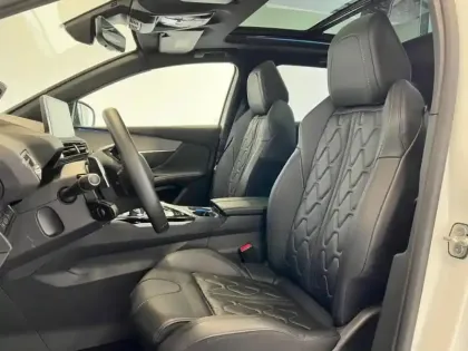 Photo 9 Peugeot 3008  HYBRID4 300ch GT e-EAT8