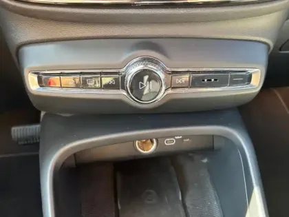 Photo 30 Volvo XC40  B3 163ch Start DCT 7