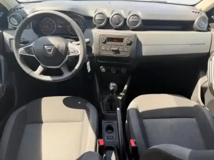 Photo 12 Dacia Duster  1.5 Blue dCi 115ch Essentiel 4x2