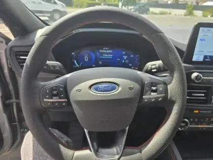 Photo 9 Ford Kuga  2.5 Duratec 190ch FHEV E85 ST-Line BVA