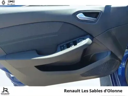 Photo 13 Renault Clio  1.6 E-Tech 145ch full hybrid esprit Alpine - 24