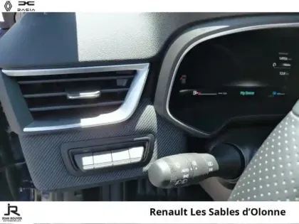 Photo 14 Renault Clio  1.6 E-Tech 145ch full hybrid esprit Alpine - 24