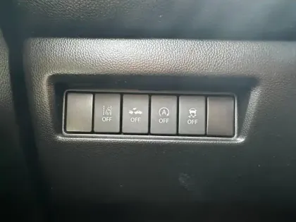 Photo 12 Suzuki Swift  1.2 Dualjet Hybrid 83ch Pack
