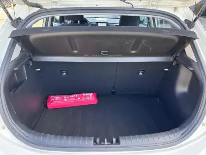 Photo 13 Kia Rio  1.2 84ch ISG Launch Edition